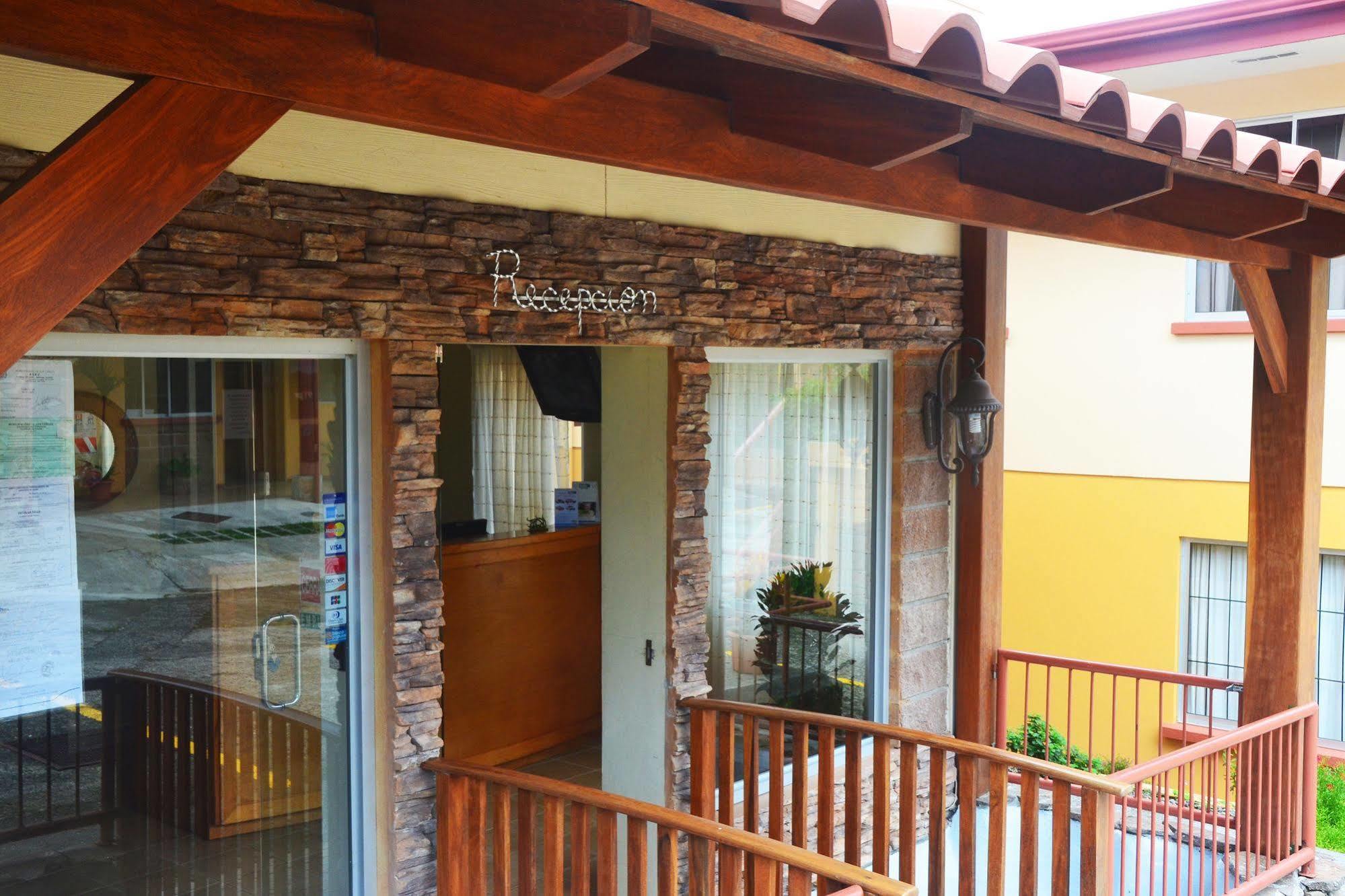 Hotel La Villa Quesada  Ngoại thất bức ảnh