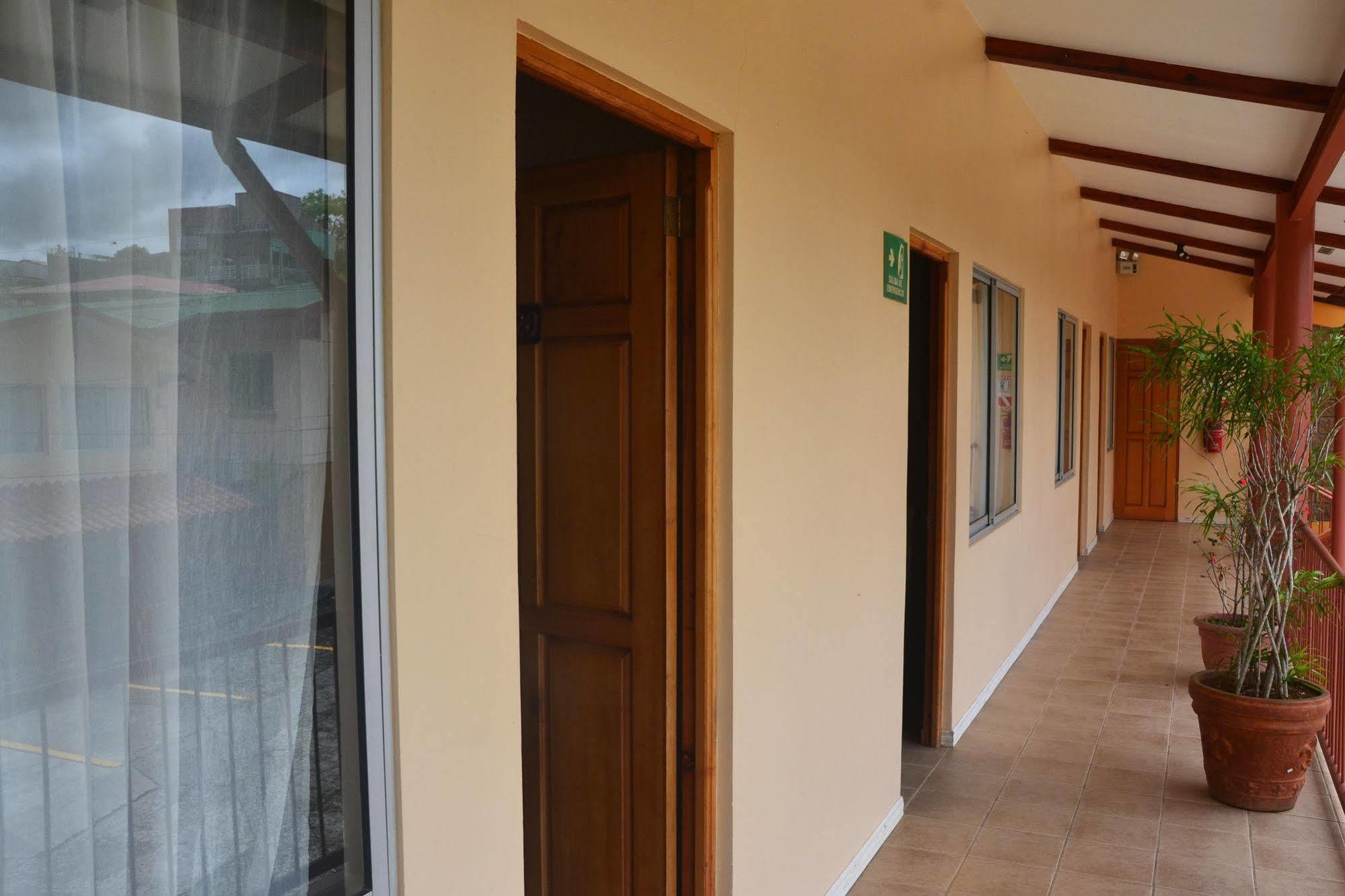 Hotel La Villa Quesada  Ngoại thất bức ảnh